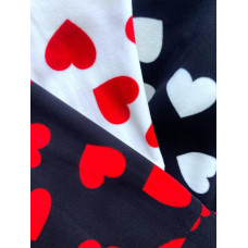 Женский худи-оверсайз с капюшоном и карманом-кенгуру Модель: 1550-3093 Цвет принта: белый, красный, черный