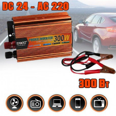 Преобразователь тока автомобильный UKC-300W 24V DC/AC инвертор преобразовывает электричество из 24В в 220В